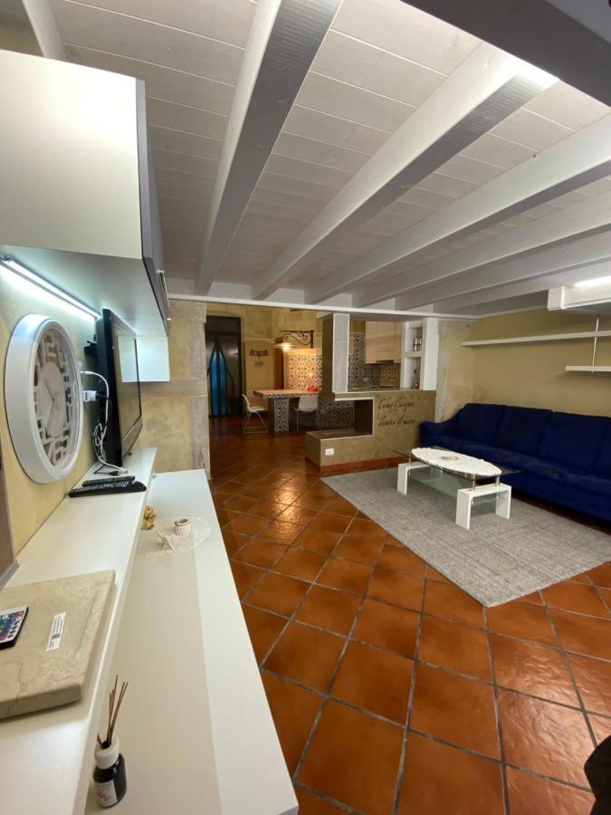 Dimora In Centro Bed & Breakfast ตรานิ ภายนอก รูปภาพ